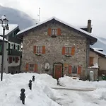 Casa All'antica Fontana * Sùtrio