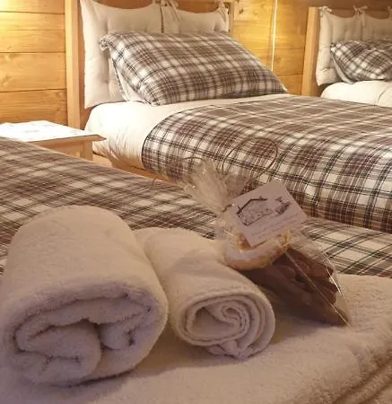 Casa All'antica Fontana شقة Sùtrio