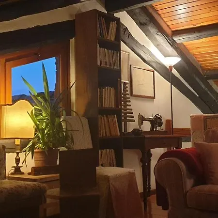 Casa All'antica Fontana شقة Sùtrio